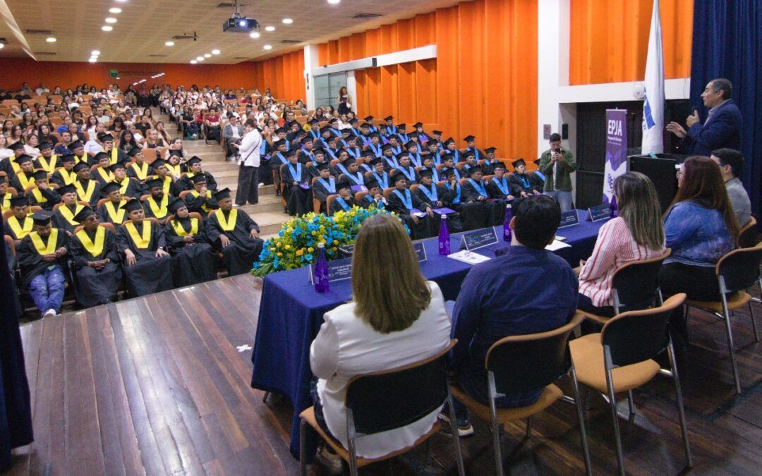Obras Escuela y Bachillerato en Obra celebran nuevos graduados: una alianza por la educación y la dignificación del trabajo en la construcción Medellín,